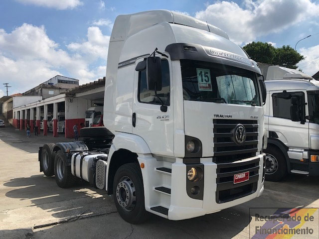 Volkswagen 25.420 Constellation 6x2 Ano 2015