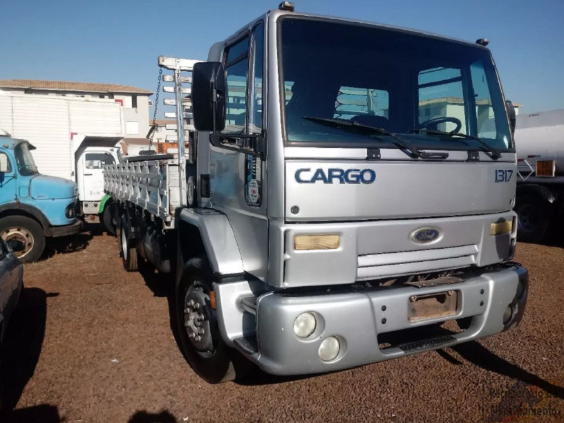 Ford Cargo 1317 Ano 2004